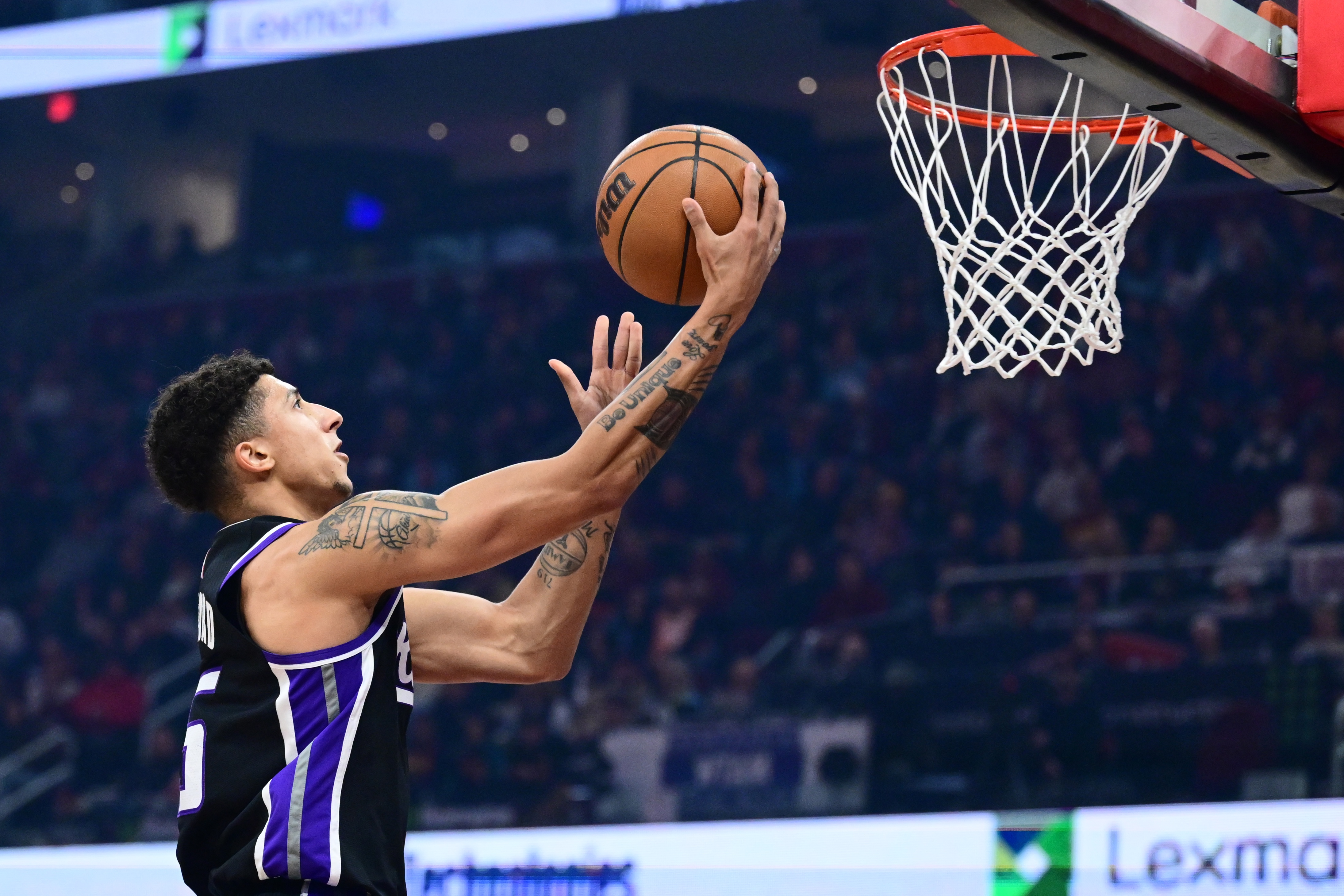 V体育网站-【菜鸟】克利福德15分 篮网两人得分上双 科比·桑德斯9分4板2助