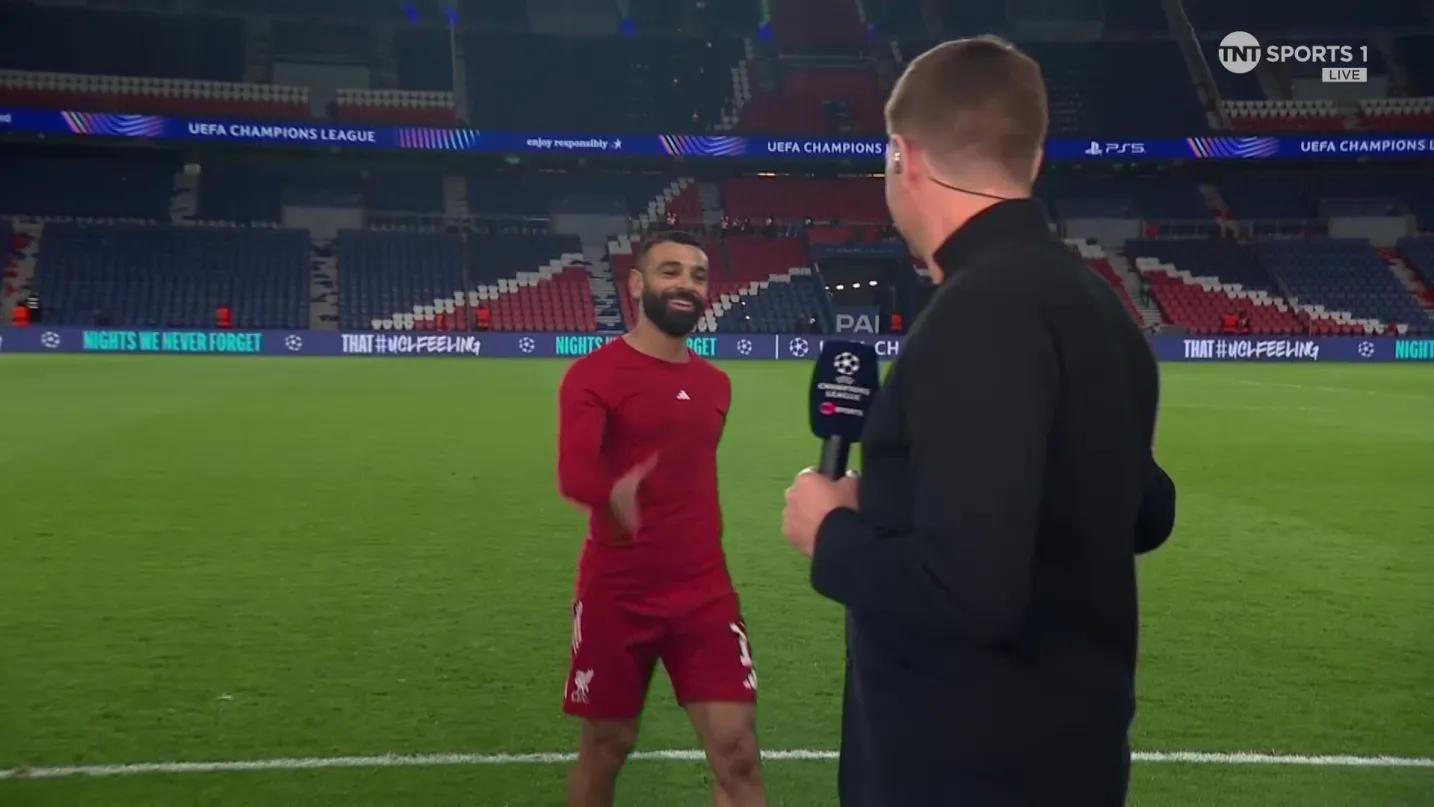 V体育官方网站-枯坐90分钟，萨拉赫赛后与杰拉德打招呼后拒绝了采访请求